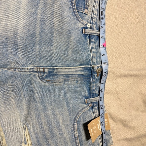 Madewell Women’s 31 Blue Jean Shorts Distressed low rise boyfriend short nwt - Picture 11 of 12